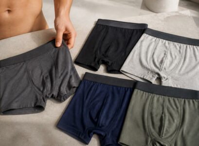 découvrez le top 5 des marques de boxers pour hommes, alliant discrétion et confort sous pantalon. choisissez l'excellence pour un style invisible et un maintien optimal au quotidien.