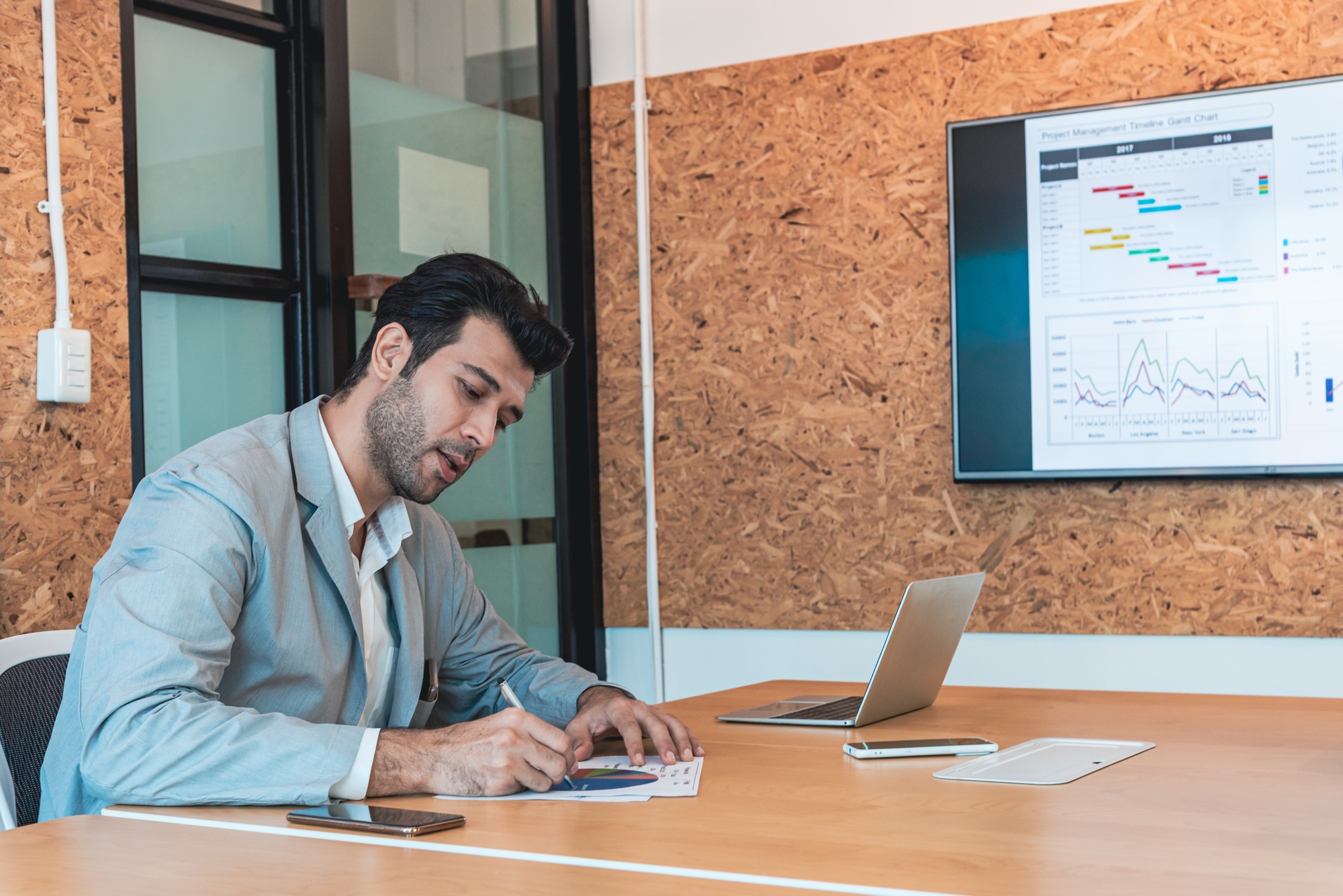 Boss plan marketing for target next year in modern office