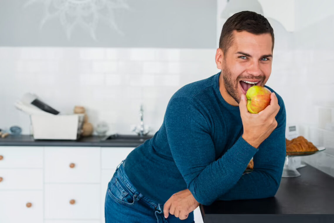 Découvrez combien de calories et de nutriments une pomme contient Découvrez combien de calories et de nutriments une pomme contient